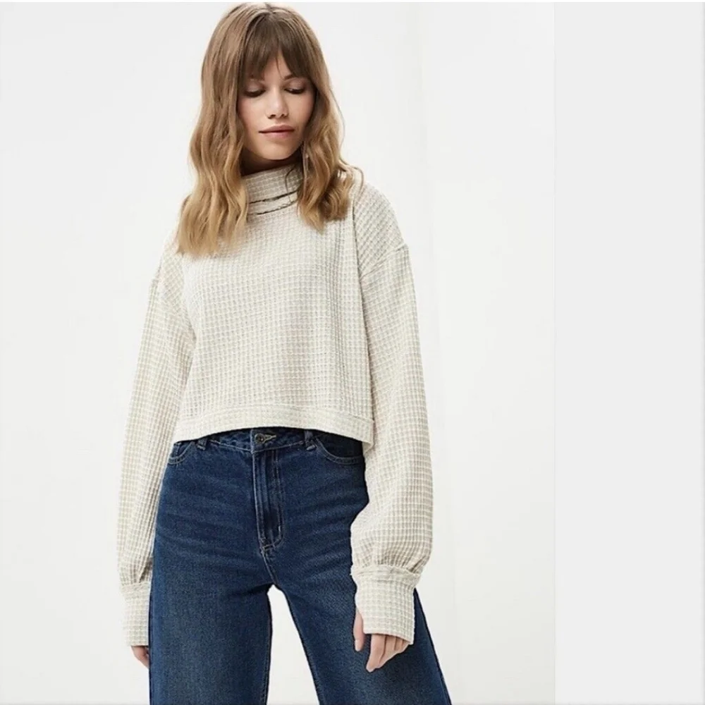 Free People BK White/Beige Thermal Top